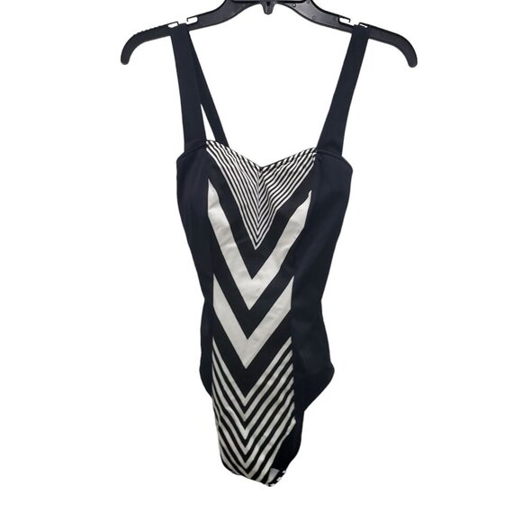 Sunflair Jutta Friemann Women's Black White Stripe Chevron One Piece Swimsuit 10 - Picture 1 of 7